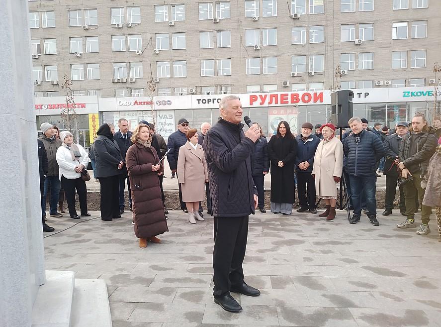 Фото В Новосибирске открыли памятник первому ректору НГТУ НЭТИ 2 - Сиб.ФМ Фото В Новосибирске открыли памятник первому ректору НГТУ НЭТИ 2