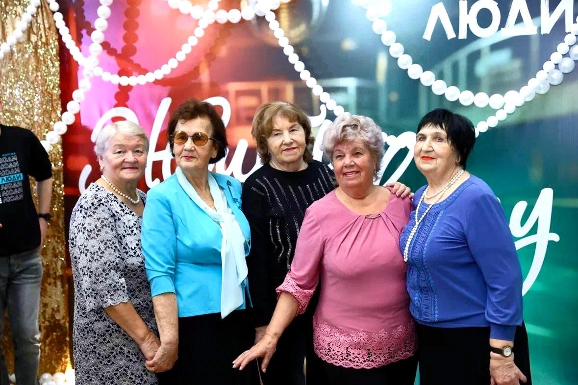 Фото В Новосибирске «Новые люди» запустили проект поддержки старшего поколения «Жить по-новому» 4 - Сиб.ФМ Фото В Новосибирске «Новые люди» запустили проект поддержки старшего поколения «Жить по-новому» 4