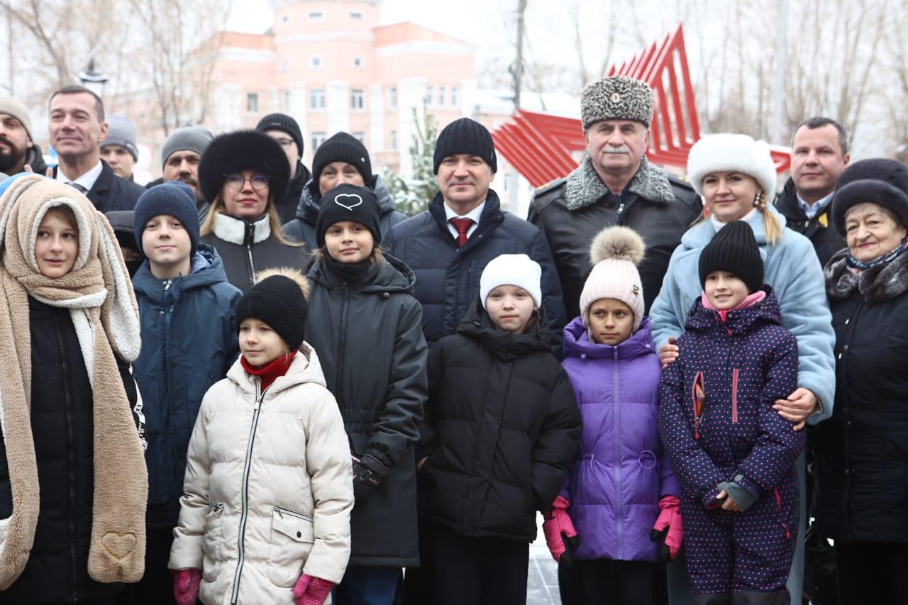 Фото В новом сквере на Лазарева оборудовали площадку для выступлений воспитанников музыкальной школы 4 - Сиб.ФМ Фото В новом сквере на Лазарева оборудовали площадку для выступлений воспитанников музыкальной школы 4