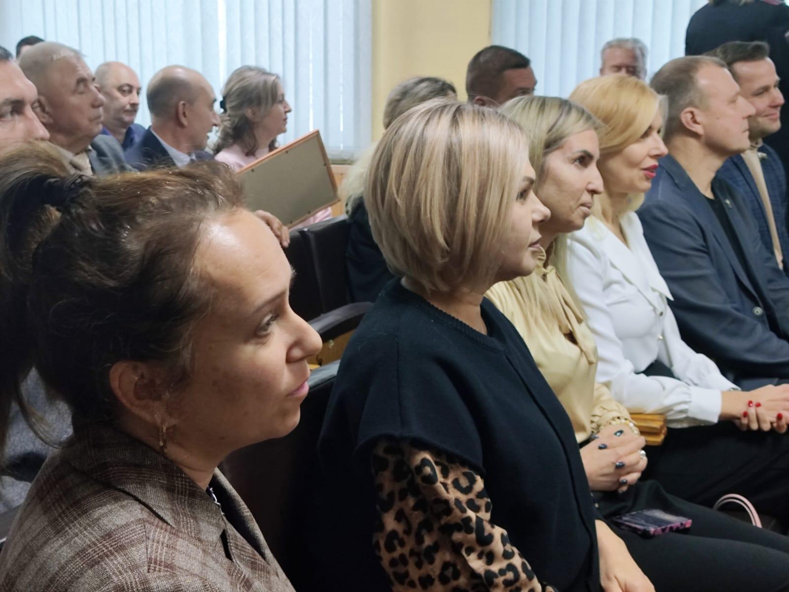 Фото Новосибирские полицейские отметили День сотрудников органов внутренних дел РФ 6 - Сиб.ФМ Фото Новосибирские полицейские отметили День сотрудников органов внутренних дел РФ 6