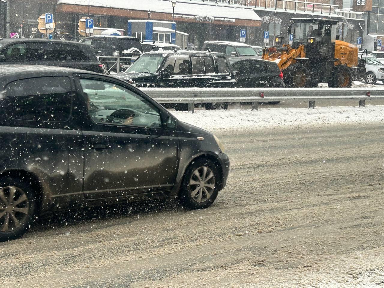 Фото В Новосибирске образовалась слякоть на дорогах после метели 2 - Сиб.ФМ Фото В Новосибирске образовалась слякоть на дорогах после метели 2