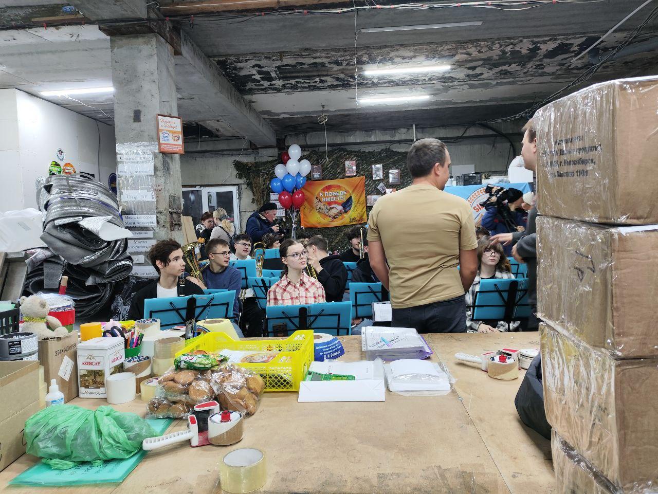 Фото Новосибирские волонтеры отправили фуры с гуманитарной помощью на СВО 5 - Сиб.ФМ Фото Новосибирские волонтеры отправили фуры с гуманитарной помощью на СВО 5