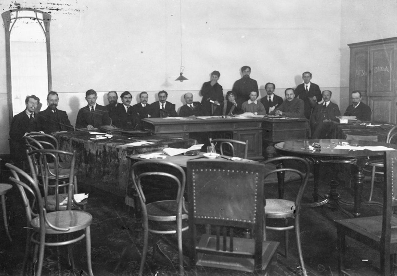 Фото В Новосибирске опубликованы архивные кадры Октябрьской революции 1917 года 7 - Сиб.ФМ Фото В Новосибирске опубликованы архивные кадры Октябрьской революции 1917 года 7