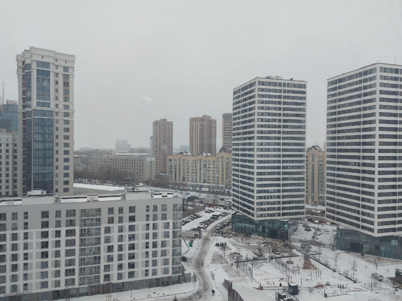 Фото Новосибирск завалило снегом 31 октября: десять лучших кадров зимнего города 7