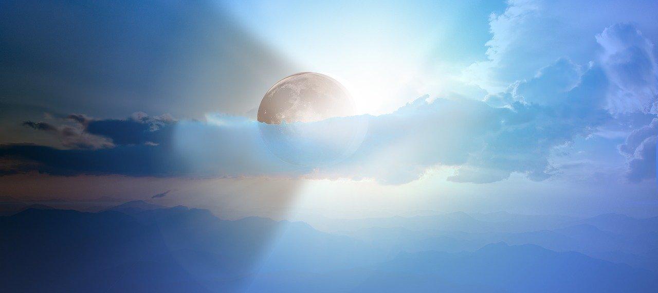 Фото Солнце превратится в месяц и уйдёт за горизонт: астрономы назвали дату мощного затмения 2022 года в Новосибирске 2