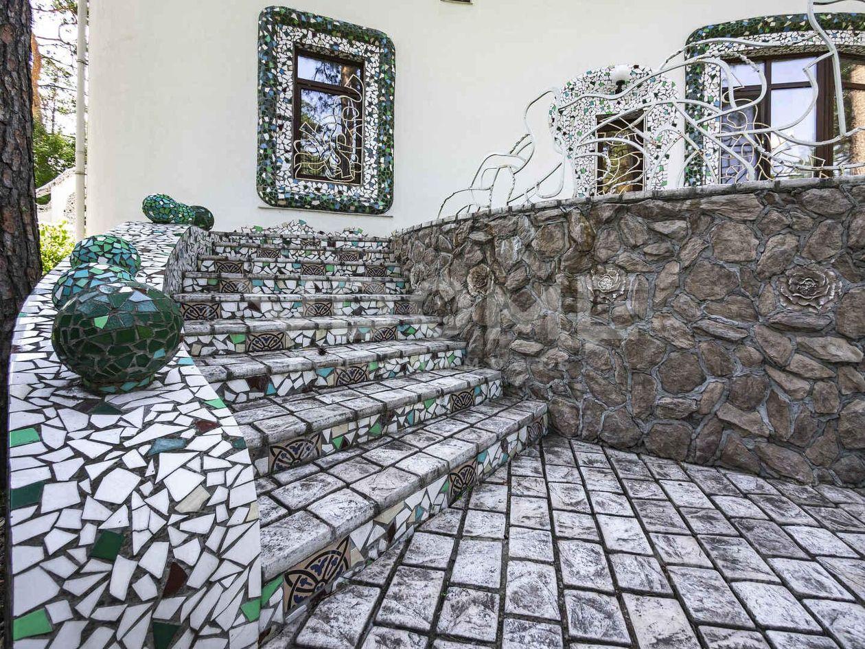 Фото Дом-мозаику за 75 млн выставили на продажу в Новосибирске 4