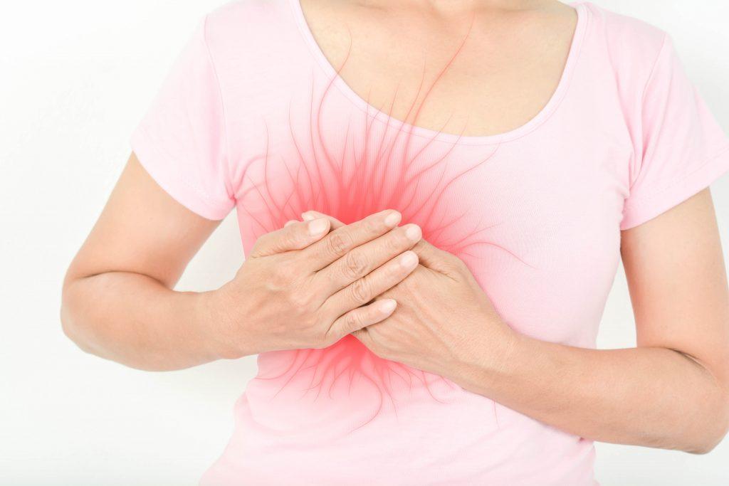 Фото Онколог назвал симптомы рака груди, которые часто путают с мастопатией 2