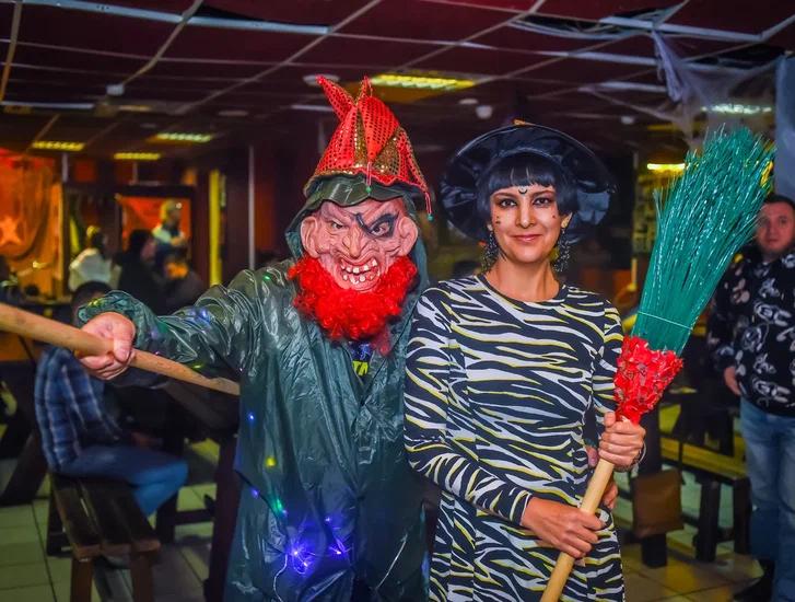 Фото Отдельный котёл в аду: в Новосибирске прошёл конкурс костюмов к Хэллоуину 3