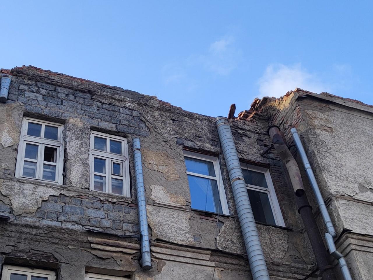Фото По 100 тысяч рублей получат пострадавшие во время обрушения крыши в Новосибирске 2