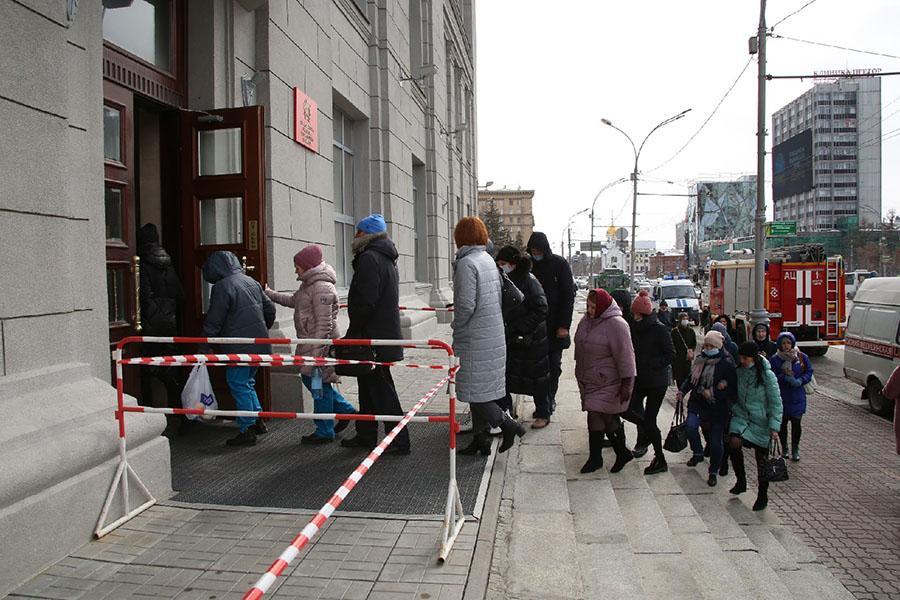 Фото В Новосибирске семьям мобилизованных компенсируют расходы на берцы и термобелье 5