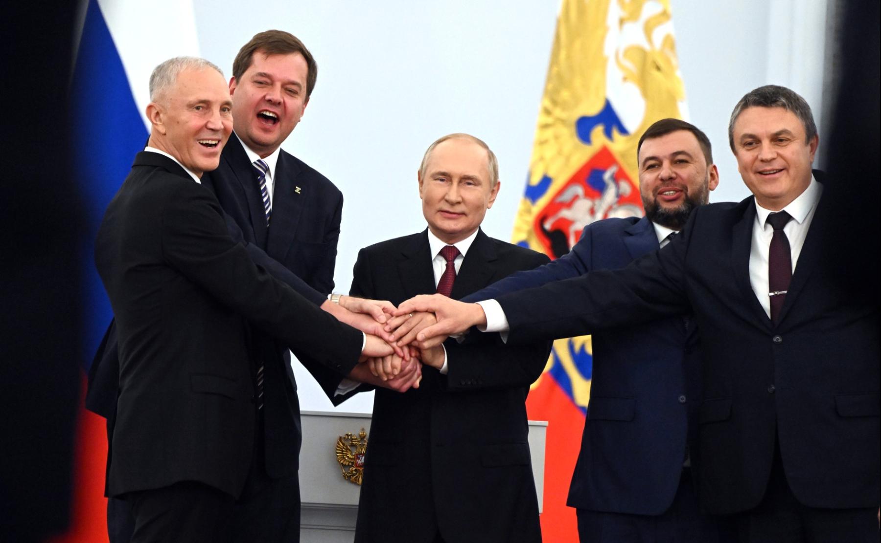 Фото Сколько теперь субъектов в России: Путин подписал договоры о включении новых территорий в состав РФ 2