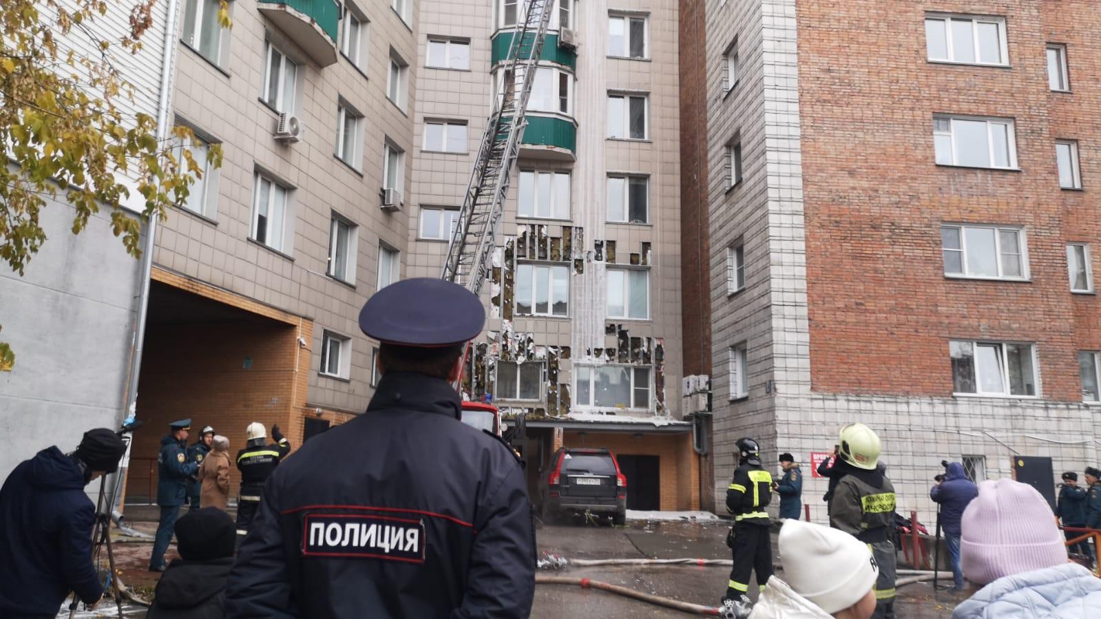 Фото В Новосибирске эвакуировали жильцов 11-этажного дома на Советской — фото с места пожара 10