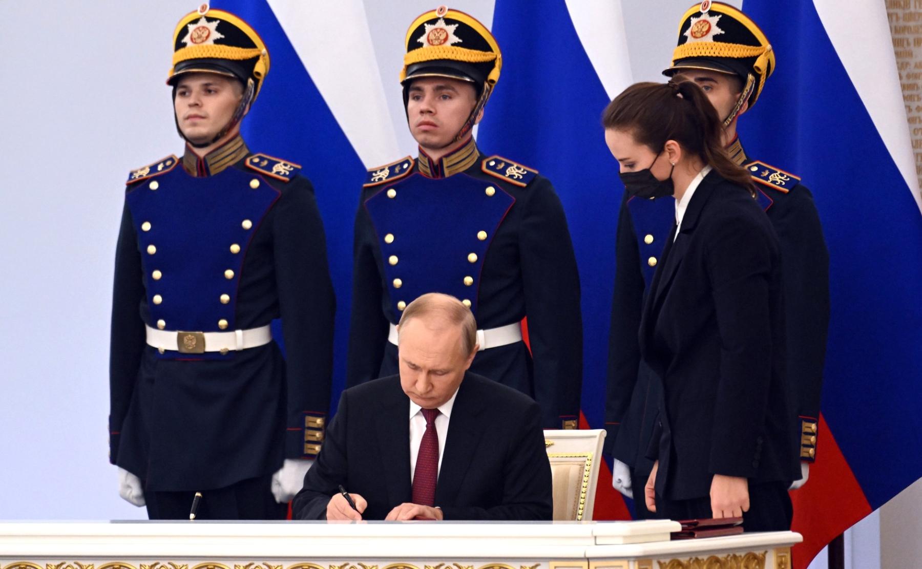 Фото Сколько теперь субъектов в России: Путин подписал договоры о включении новых территорий в состав РФ 3