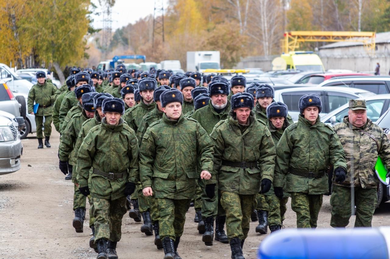 Фото Мобилизованный житель Новосибирска рассказал о распорядке дня в НВВКУ 3
