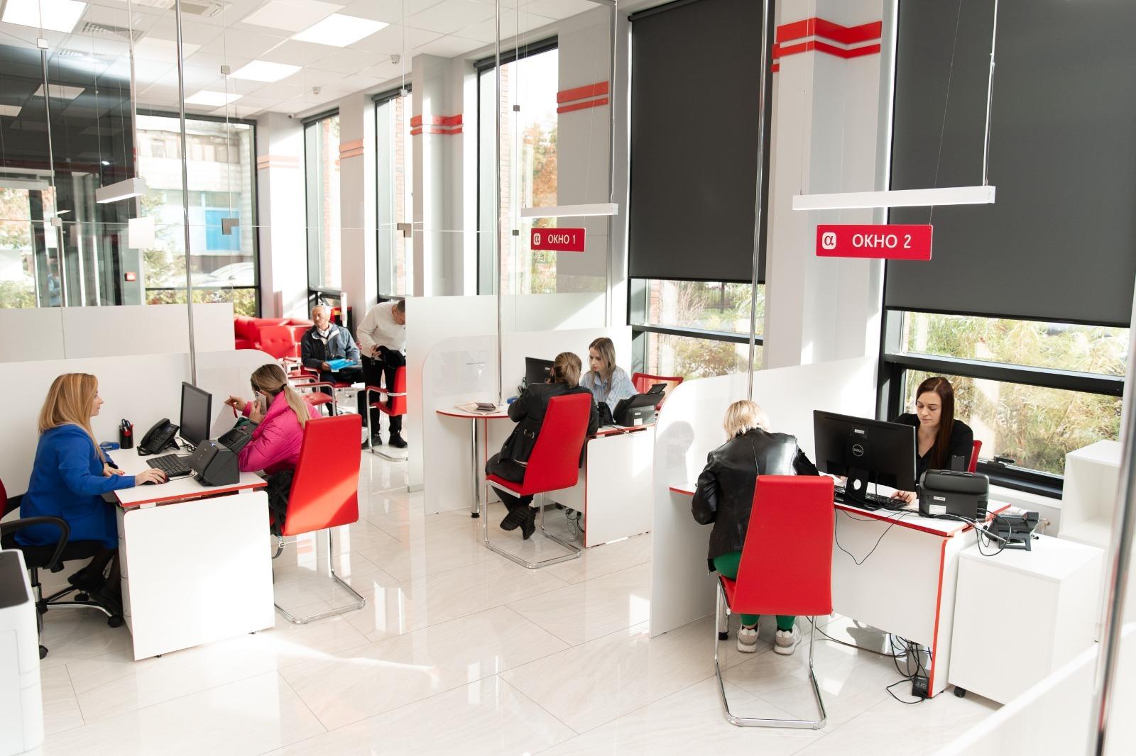 Фото Удобство и надёжность: новый офис «АльфаСтрахование» открыли в центре Новосибирска 4