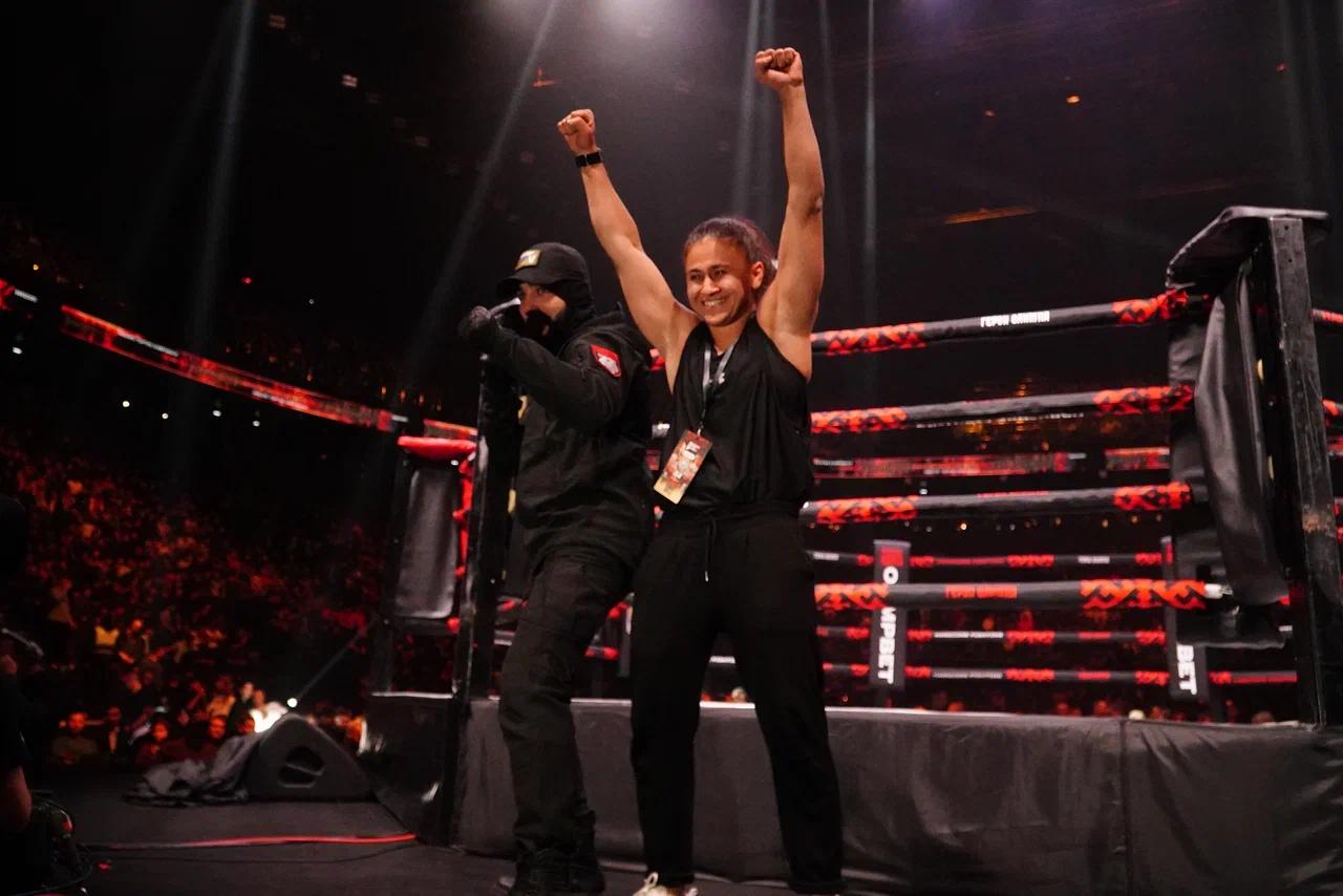 Фото Песни Пелагеи и победа Киборга. В «Сибирь-Арена» завершились бои Hardcore Fighting Championship. ФОТОРЕПОРТАЖ 4