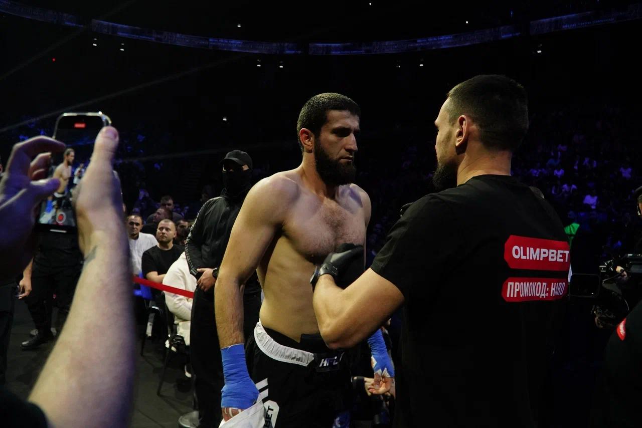 Фото Песни Пелагеи и победа Киборга. В «Сибирь-Арена» завершились бои Hardcore Fighting Championship. ФОТОРЕПОРТАЖ 21