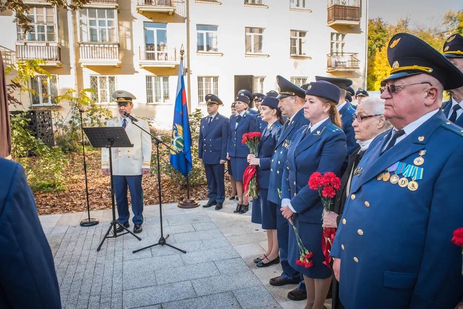 Фото В Новосибирске открыли сквер имени  участницы ВОВ  Екатерины Филимоновой. Фоторепортаж. 6