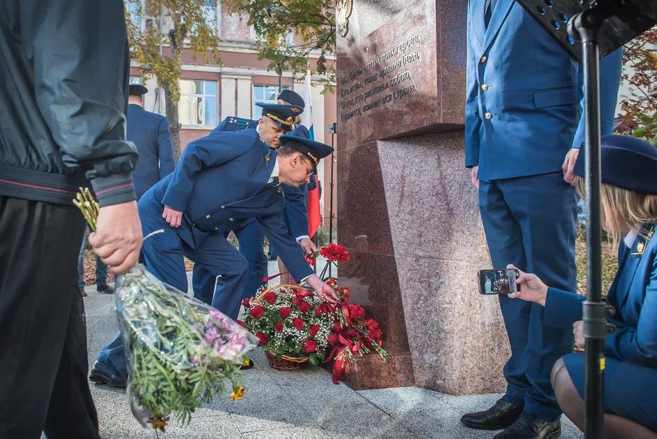 Фото В Новосибирске открыли сквер имени  участницы ВОВ  Екатерины Филимоновой. Фоторепортаж. 12