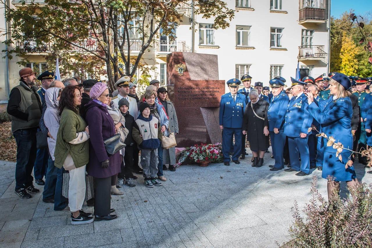 Фото В Новосибирске открыли сквер имени  участницы ВОВ  Екатерины Филимоновой. Фоторепортаж. 17