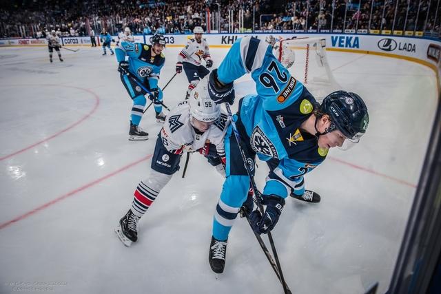 Фото Хоккейная «Сибирь» в упорной борьбе уступила «Металлургу» в овертайме: фоторепортаж 11