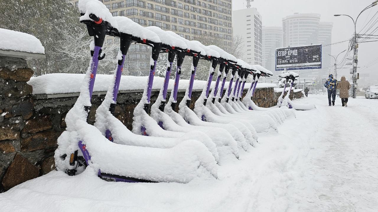 Фото Опубликованы кадры Новосибирска в сугробах 9 октября 2 - Сиб.ФМ Фото Опубликованы кадры Новосибирска в сугробах 9 октября 2