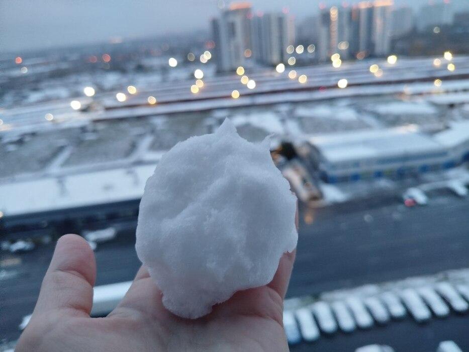 Фото В Новосибирске опубликовали красивые кадры снега 4 октября 4