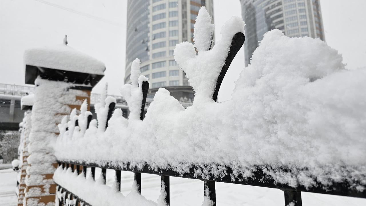 Фото Опубликованы кадры Новосибирска в сугробах 9 октября 5 - Сиб.ФМ Фото Опубликованы кадры Новосибирска в сугробах 9 октября 5