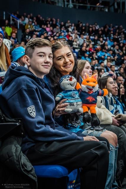 Фото Хоккейная «Сибирь» в упорной борьбе уступила «Металлургу» в овертайме: фоторепортаж 5