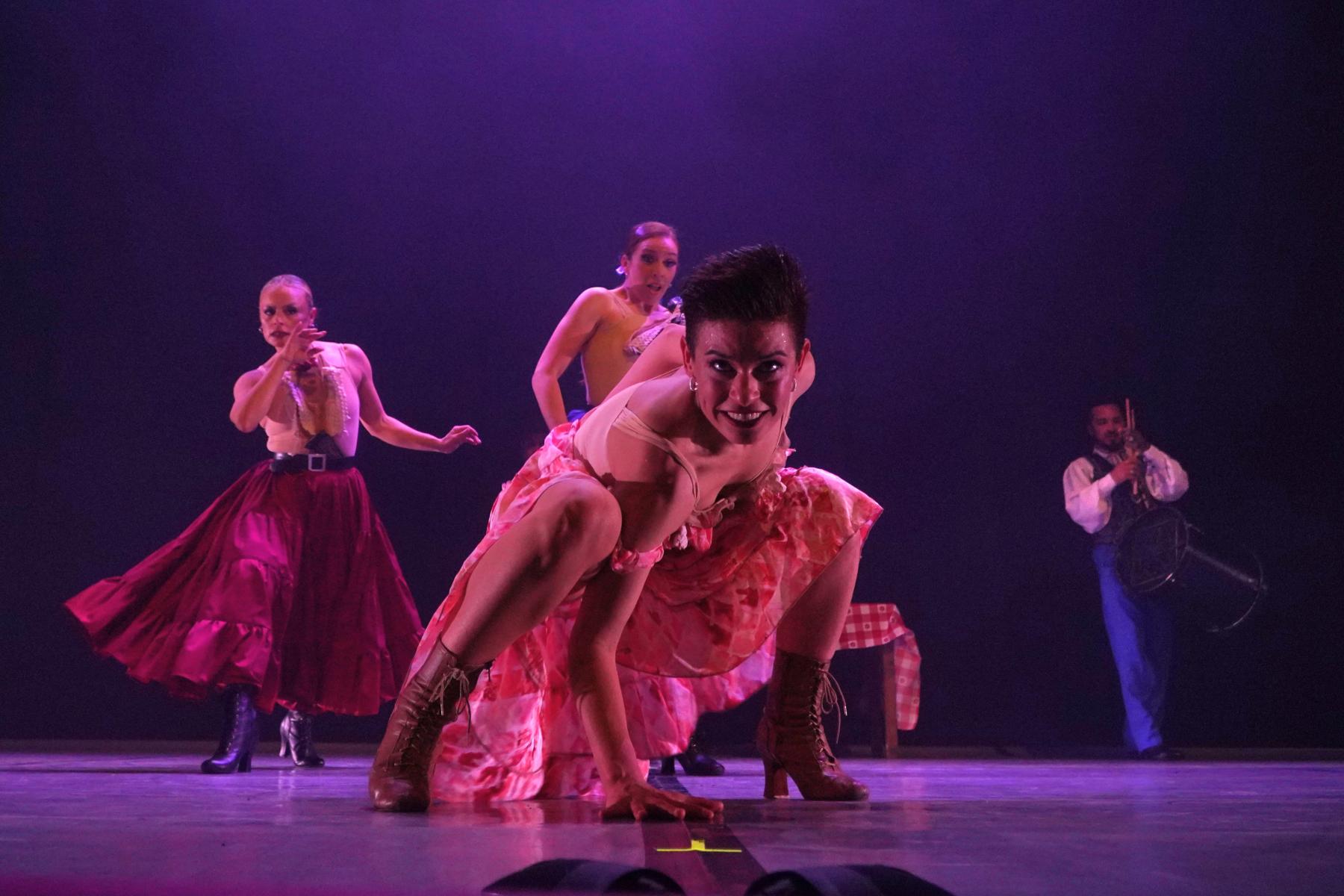 Фото Фламенко танцоров Дженнифер Лопес покорило новосибирских женщин: 26 горячих фото 13