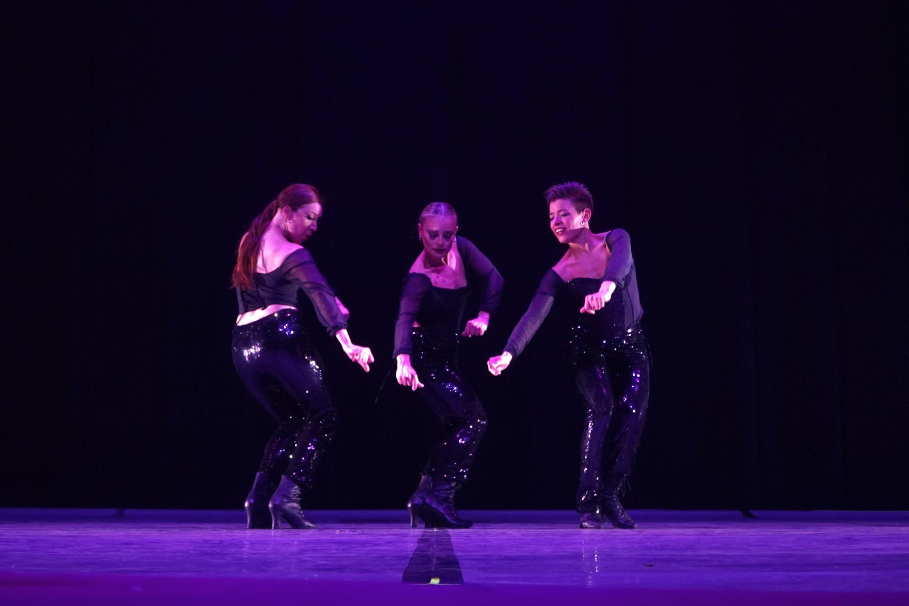 Фото Фламенко танцоров Дженнифер Лопес покорило новосибирских женщин: 26 горячих фото 25