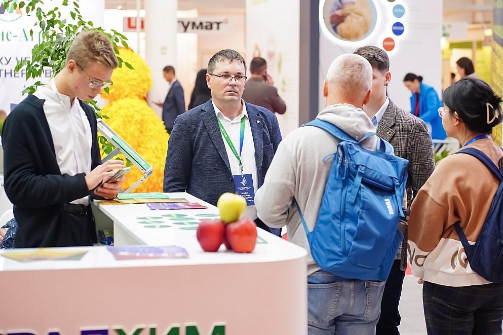 Фото Сибирская аграрная неделя. От техники до кадров: как выставка помогает строить успешный агробизнес 3 - Сиб.ФМ Фото Сибирская аграрная неделя. От техники до кадров: как выставка помогает строить успешный агробизнес 3