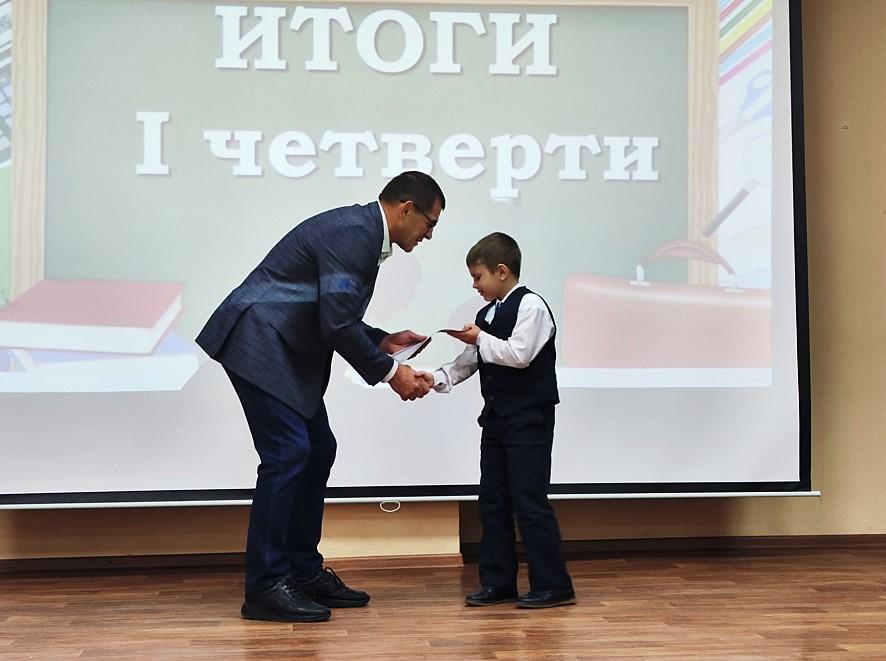 Фото Депутаты выдали стипендии новосибирским школьникам 2