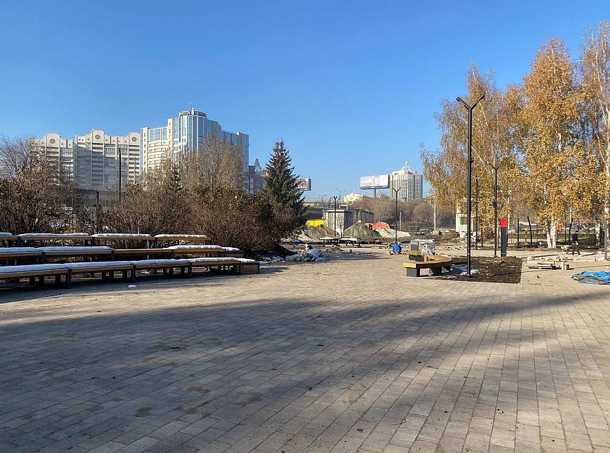 Фото В Новосибирске обустроили новую зелёную зону на площади Лыщинского 2