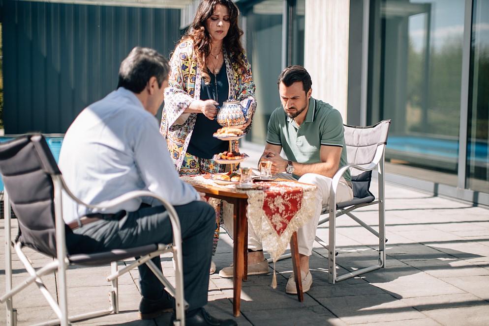 Фото «На разных берегах»: история любви с турецким акцентом 3 - Сиб.ФМ Фото «На разных берегах»: история любви с турецким акцентом 3