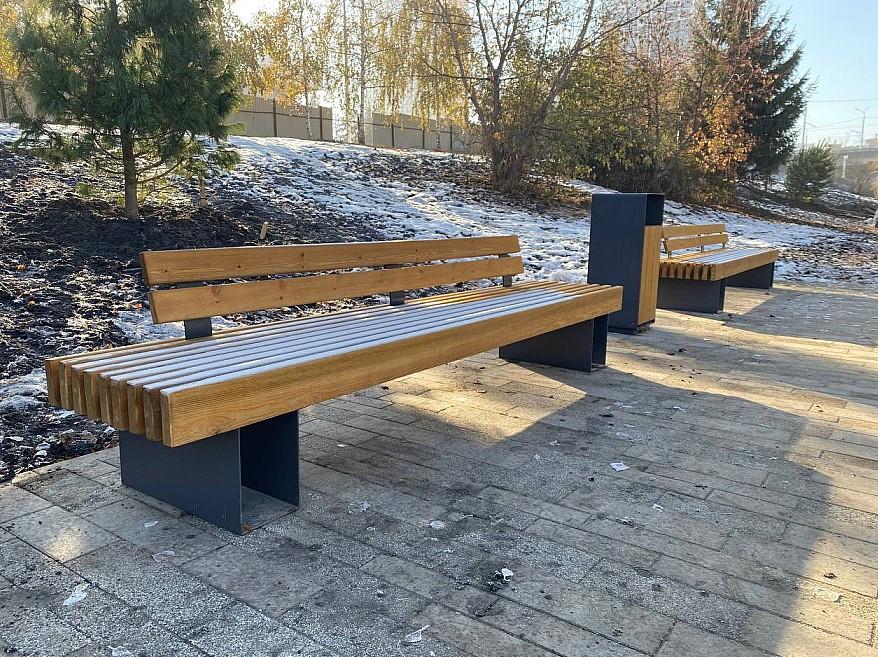 Фото В Новосибирске обустроили новую зелёную зону на площади Лыщинского 4