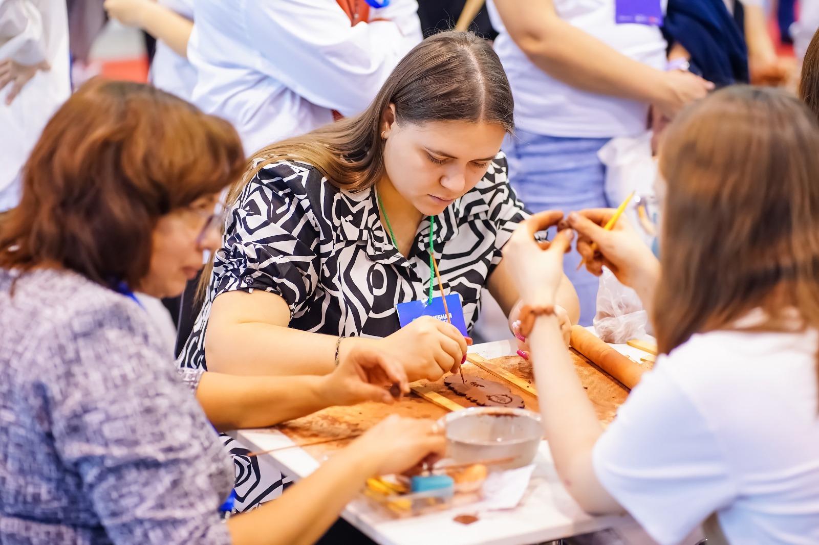 Фото Педагоги формируют будущее: в Новосибирске на этой неделе стартует «Учебная Сибирь–2025» 6 - Сиб.ФМ Фото Педагоги формируют будущее: в Новосибирске на этой неделе стартует «Учебная Сибирь–2025» 6