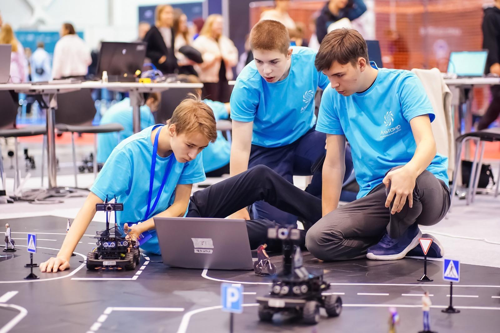 Фото В Новосибирске 23 октября начинает работу форум-выставка «Учебная Сибирь–2025»: педагоги, родители и бизнес обсудят будущее образования 2 - Сиб.ФМ Фото В Новосибирске 23 октября начинает работу форум-выставка «Учебная Сибирь–2025»: педагоги, родители и бизнес обсудят будущее образования 2