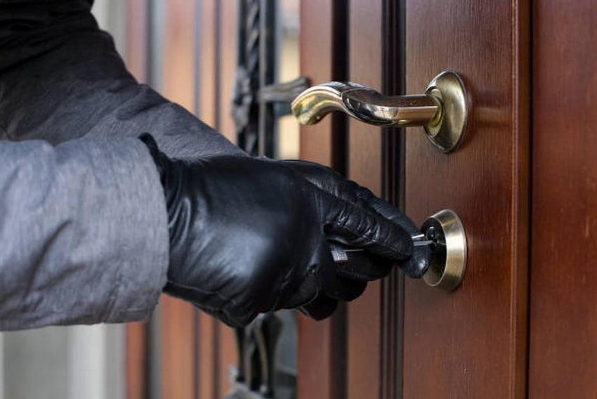 Фото Ограбление квартир, дело о клевете и изнасилование женщины: главное в Новосибирске за 31 октября 2 - Сиб.ФМ Фото Ограбление квартир, дело о клевете и изнасилование женщины: главное в Новосибирске за 31 октября 2