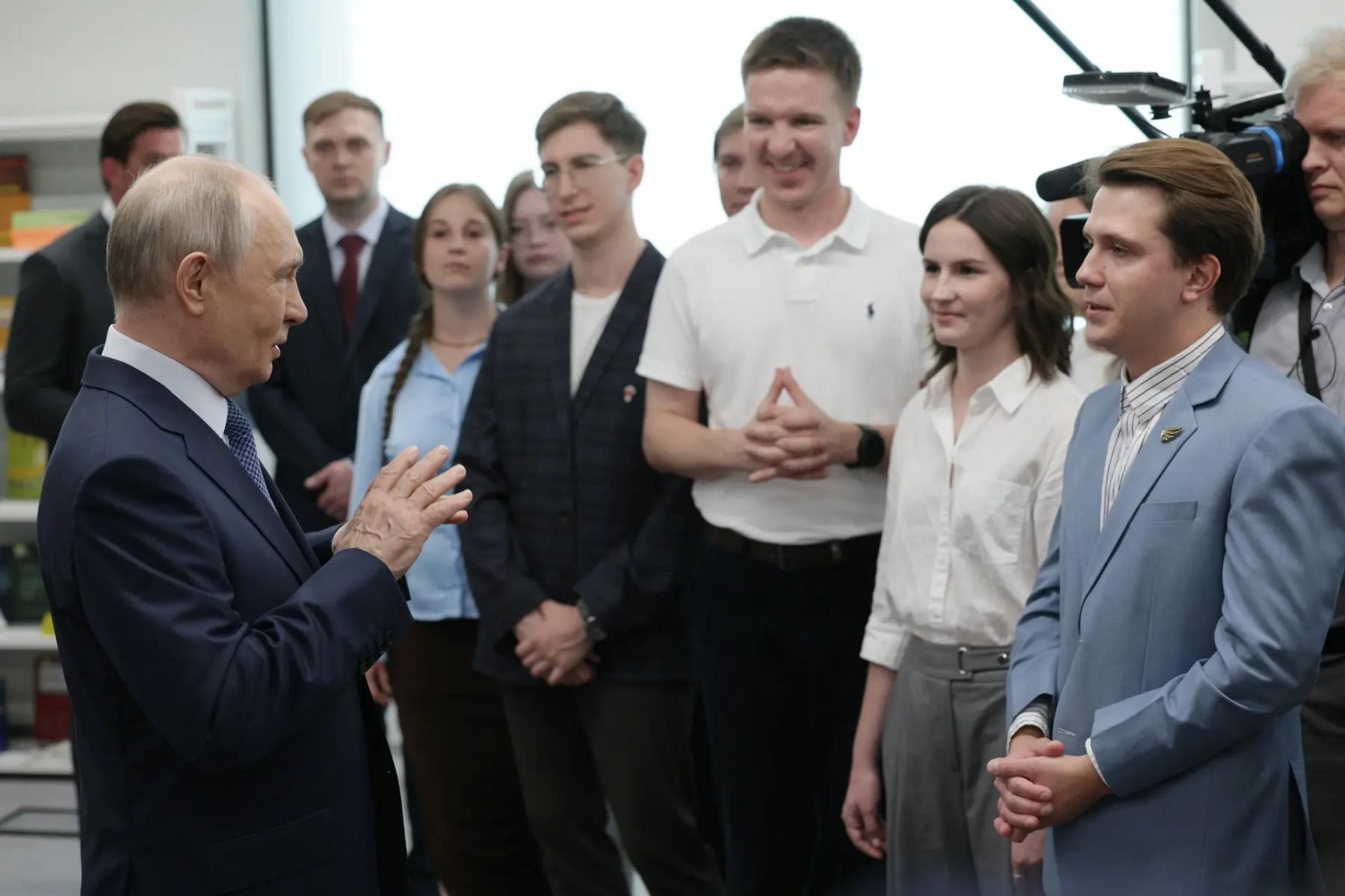 Фото Опубликованы кадры визита в Новосибирск Путина, Белоусова и Куренкова 3