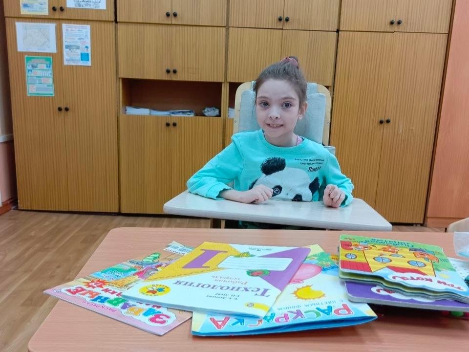 Фото «У вас ленивый ребенок»: как мама из Новосибирска 12 лет борется за дочь с ДЦП 5