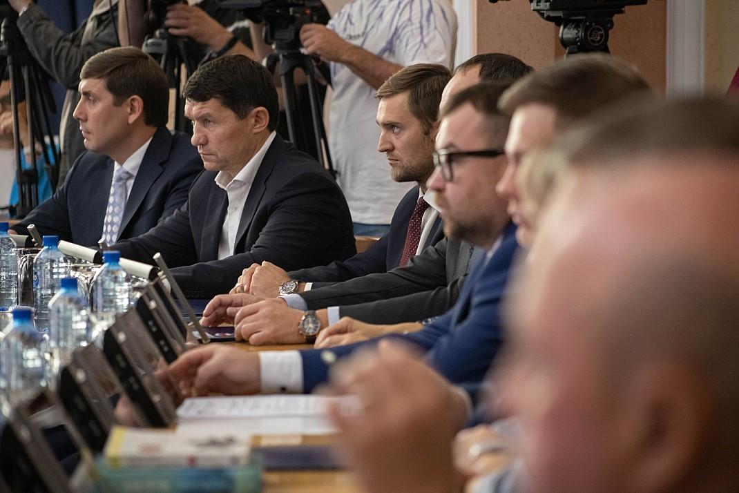 Фото Бюджет, запрет вейпов и штрафы для «зайцев»: что решили на сессии горсовета Новосибирска 5 - Сиб.ФМ Фото Бюджет, запрет вейпов и штрафы для «зайцев»: что решили на сессии горсовета Новосибирска 5