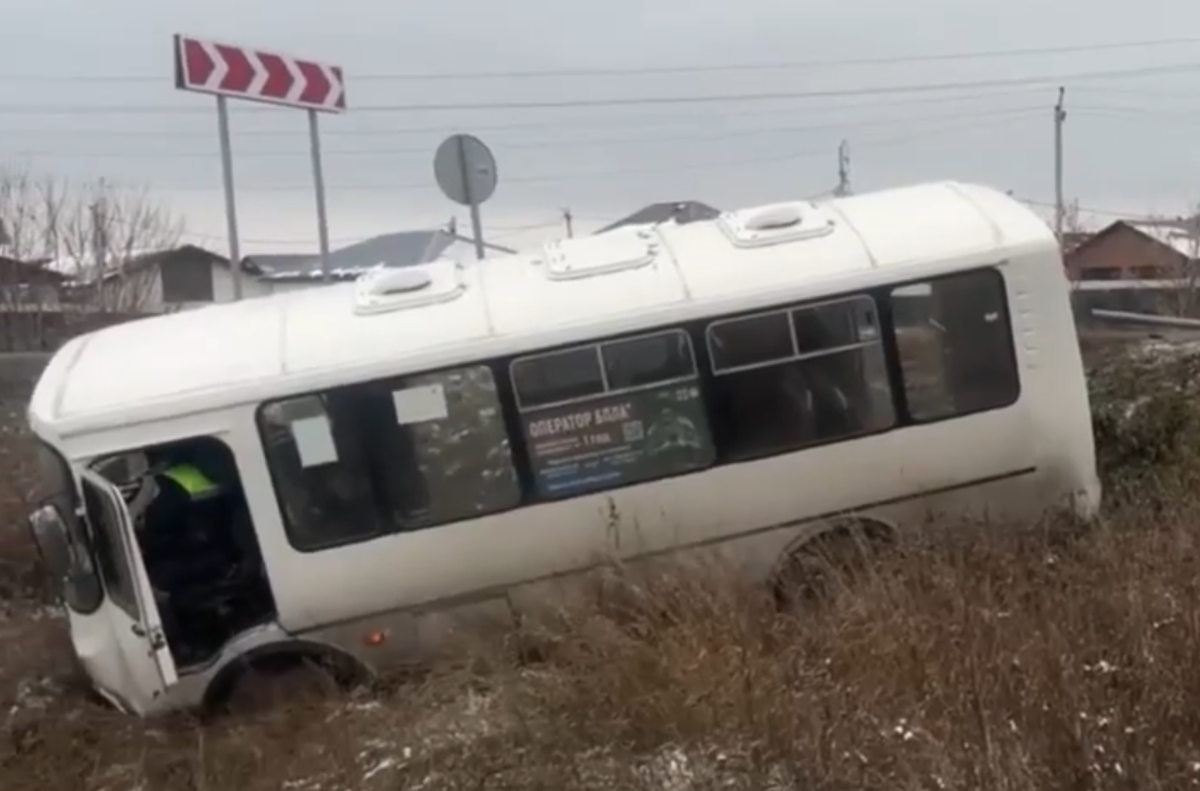 Фото Опубликованы кадры с места ДТП с пассажирским автобусом под Новосибирском 6 - Сиб.ФМ Фото Опубликованы кадры с места ДТП с пассажирским автобусом под Новосибирском 6