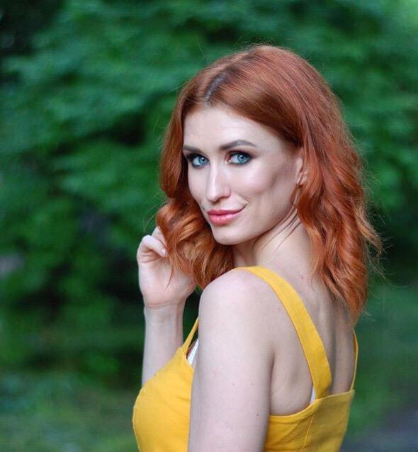 Рыжая блогер. Алена Токарева Новосибирск. Рыжая блогерша. Рыжий цвет волос.