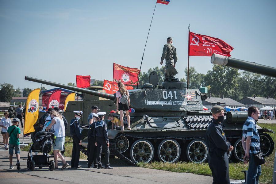 Фото «На поле танки грохотали»: самые душевные песни на День танкиста – 2021 4