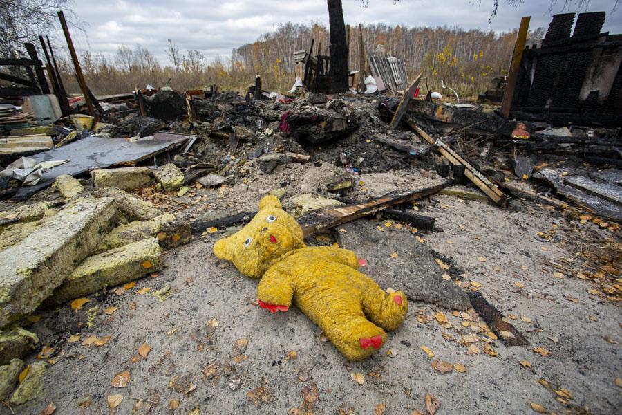 Фото В Новосибирске суд освободил родителей, по вине которых в пожаре погибли трое детей 3