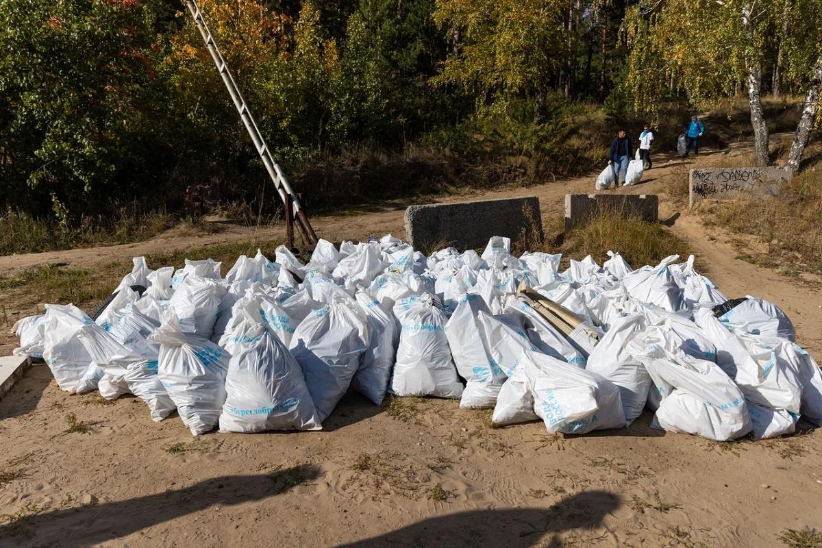 Фото Волонтеры новосибирских компаний приняли участие в акции по уборке берега Обского водохранилища 3
