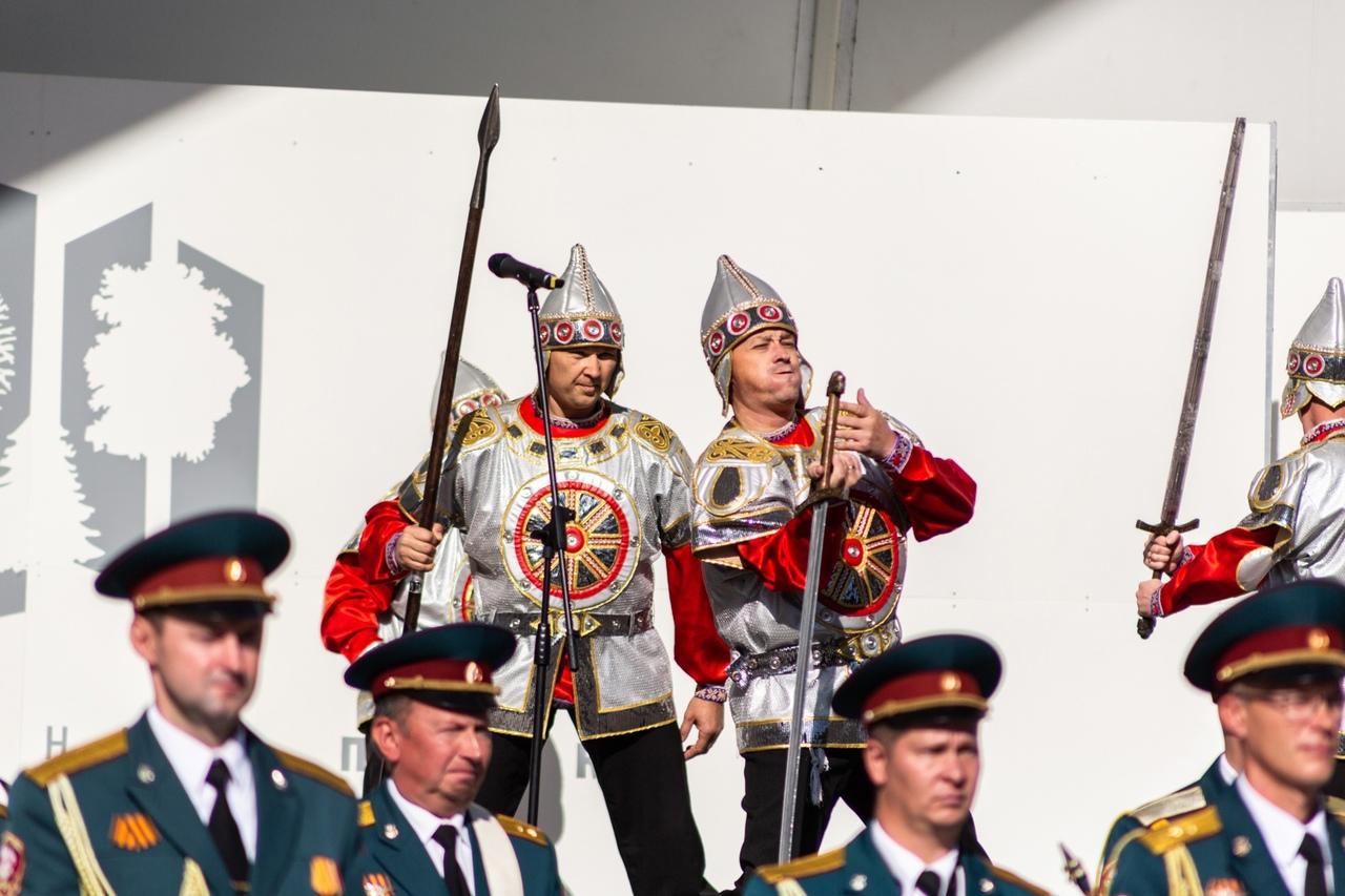 Фото Митинг-концерт в поддержку участников спецоперации прошел в Новосибирске 23 сентября 6