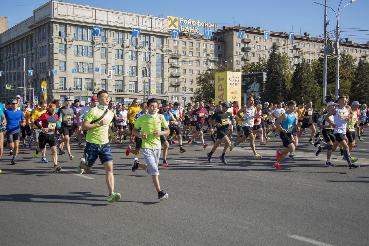 Фото Сибирский фестиваль бега объединил 15 тысяч участников в Новосибирске 50