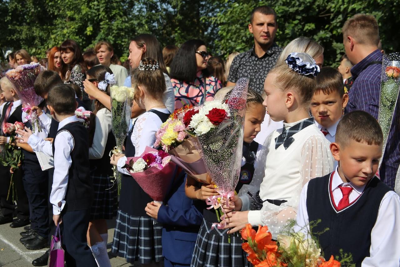 Фото Звонок не только для учителя: как в Новосибирске прошло 1 сентября 41